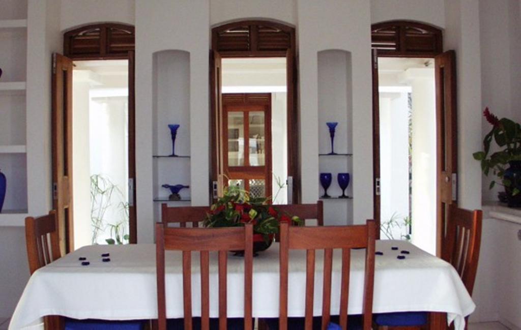 Being Villa Plymouth Buitenkant foto